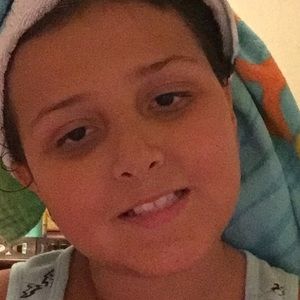 Meet your Posher, Ella